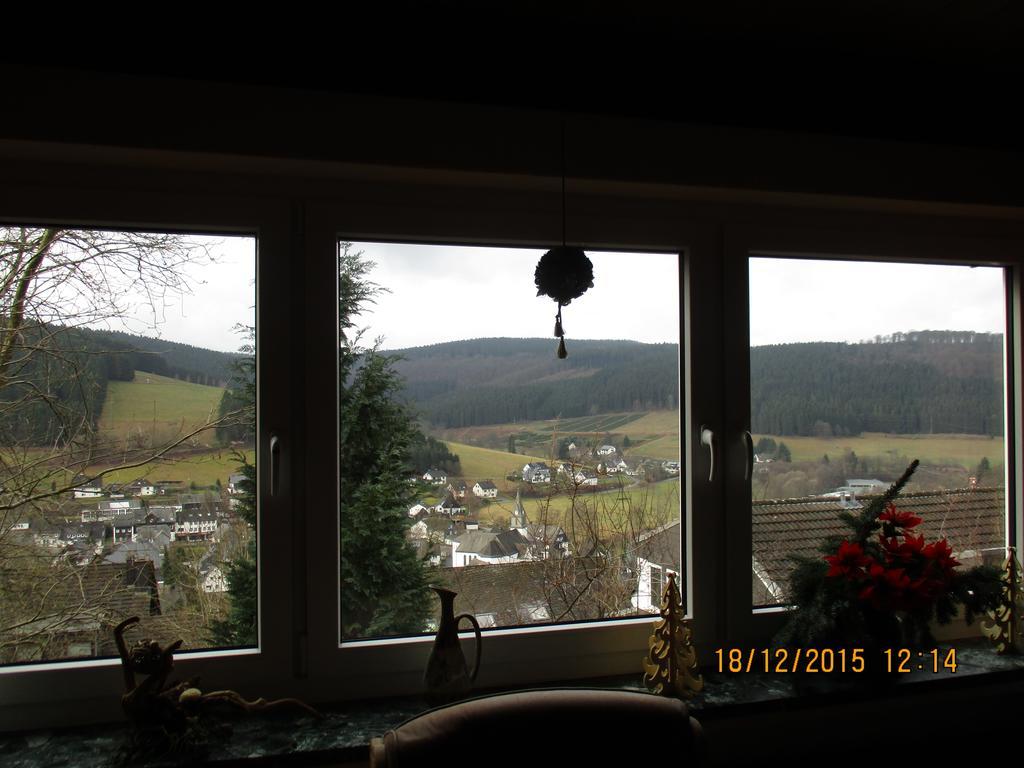 Altenbeck & *